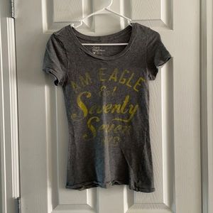 Vintage type American Eagle graphic tee.